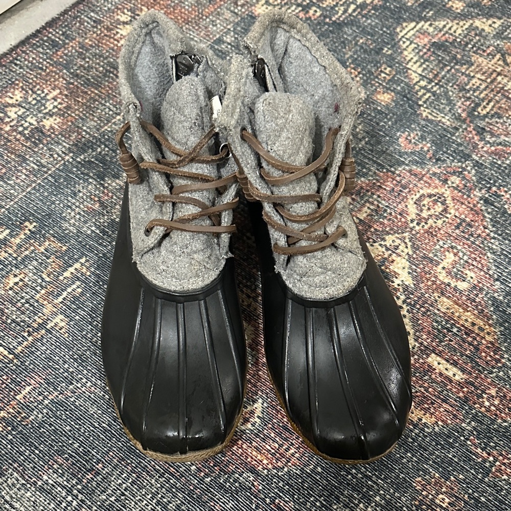 Steve Madden Black and Gray Winter Boots